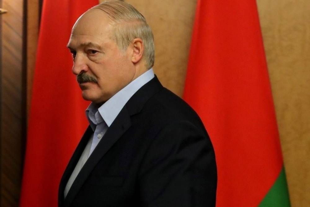 Лукашенко вылетел обратно в Минск