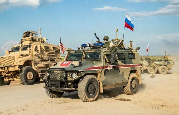 Российский военный патруль попал под обстрел на севере Сирии
