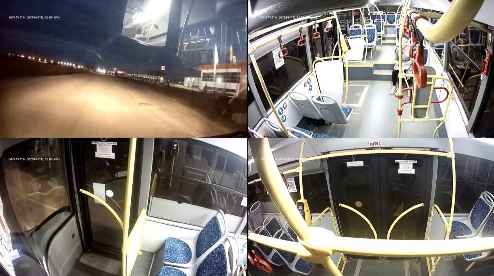 Видеокамеры в автобусах Твери вскрыли обман проехавшей свою остановку девушки