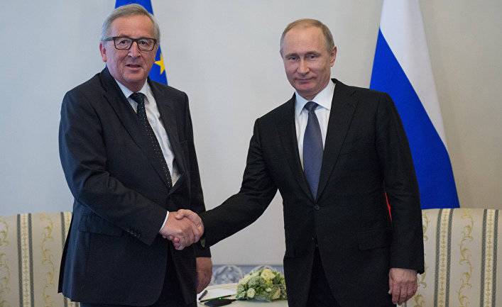 Daily Express (Великобритания): ЕС снова в ярости, вспоминая «тошнотворное» письмо Жан-Клода Юнкера Владимиру Путину в 2018 году