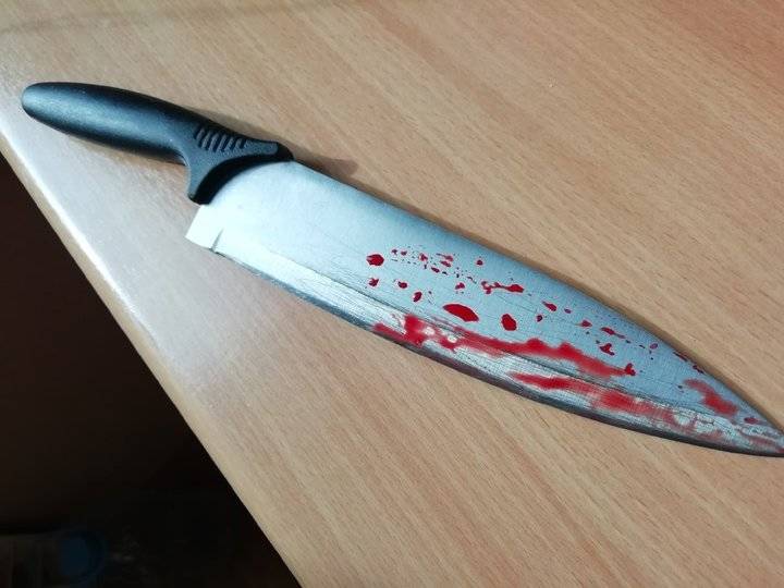 В Уфе мужчина ударил ножом друга за то, что тот обидел его возлюбленную