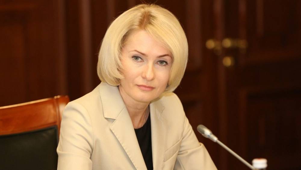 Вице-премьер Абрамченко нанесла официальный визит омскому губернатору Буркову