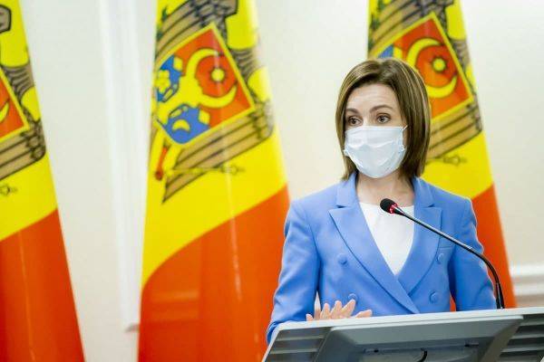 Санду собирает Совбез: «Парламент угрожает конституционному строю Молдавии»