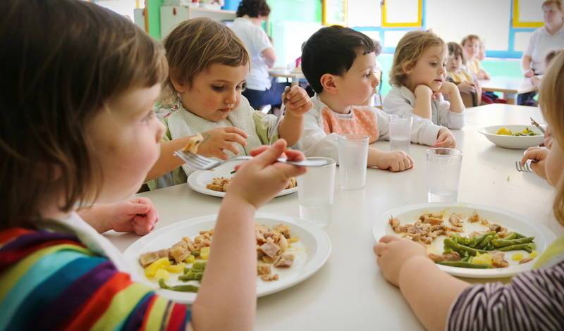 В Ростовской области 63 ребенка отравились некачественной едой в детском саду