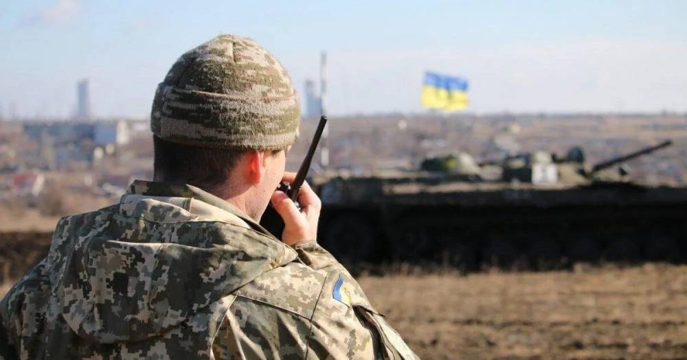Захарова обвинила Украину в стягивании войск к линии фронта и обстреле Донецка