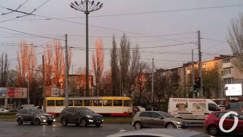 Одесса вечерняя: площадь Толбухина в лучах заходящего солнца (фоторепортаж)