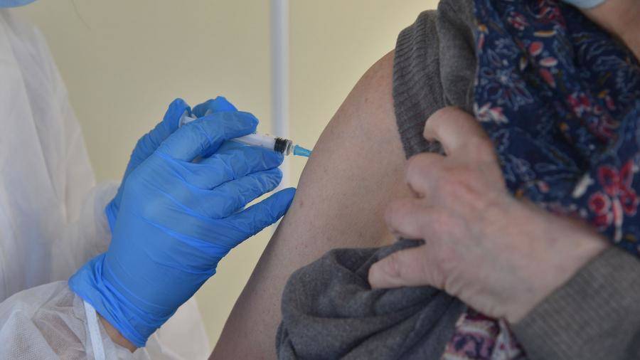 «Ростех» намерен зарегистрировать однофазную вакцину от коронавируса