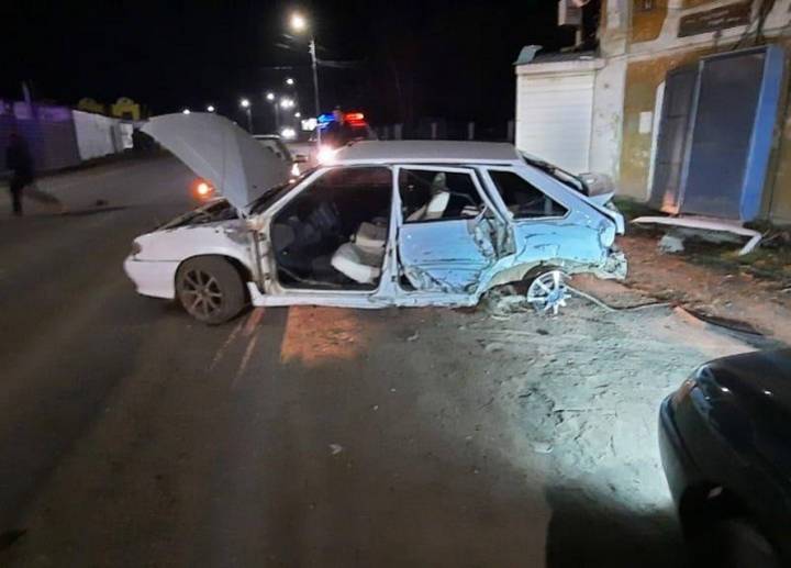 В Башкирии погиб 18-летний парень, устроивший ночные гонки на авто с подружкой