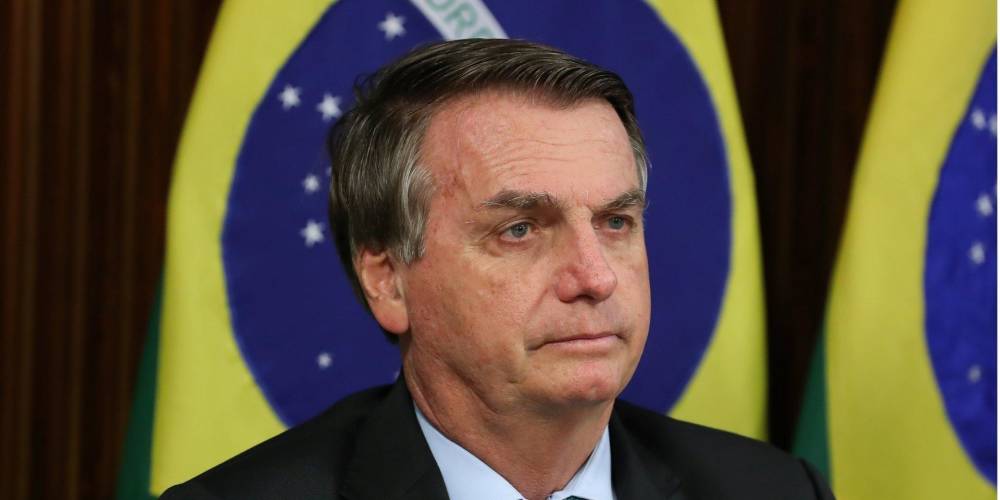 Болсонару на четверть сократил бюджет Бразилии на экологию. Днем ранее он обещал удвоить расходы на защиту окружающей среды