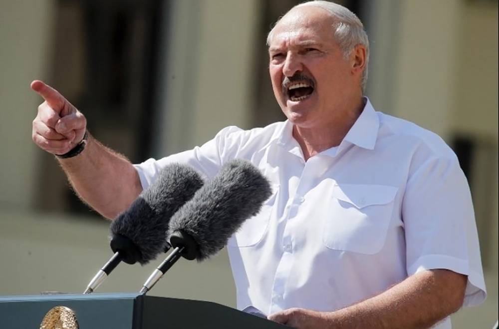 Лукашенко не может представить себе Беларусь без себя во главе, – Мацарский