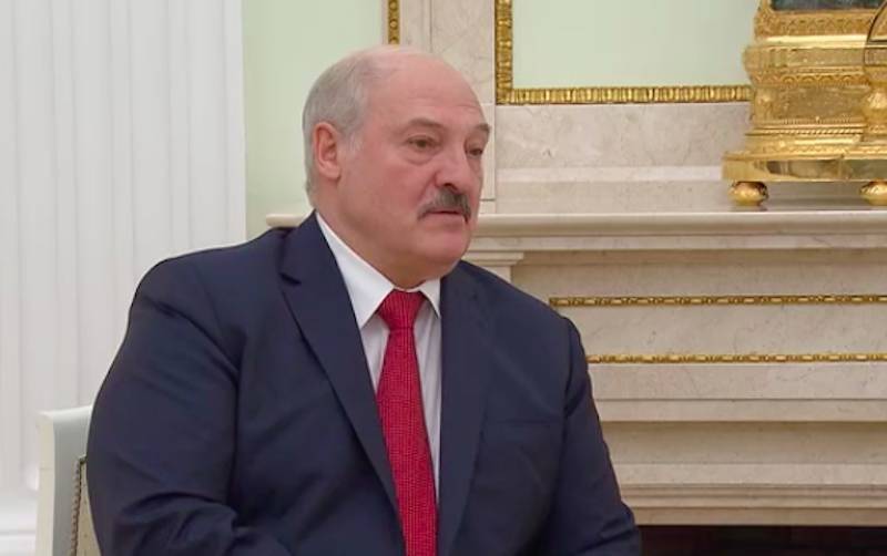 После покушения Лукашенко подготовил декрет о срочной передаче власти