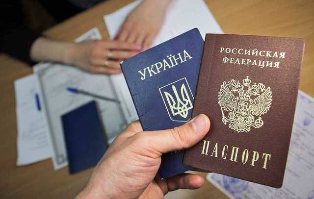 В России заявили, что жителям Донбасса уже выдали 538 тыс. паспортов и до конца года могут довести это количество до миллиона
