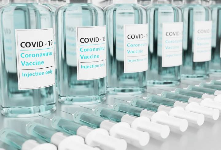 Подсчитано число сделанных в мире прививок от коронавируса