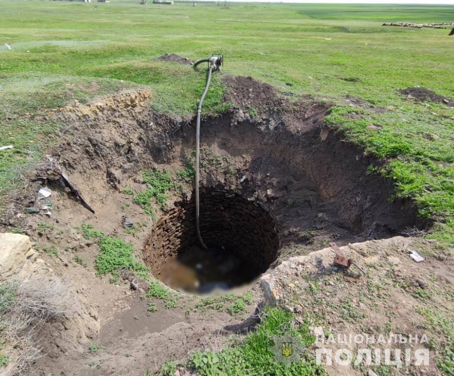 В Одесской области в старом колодце нашли несколько трупов