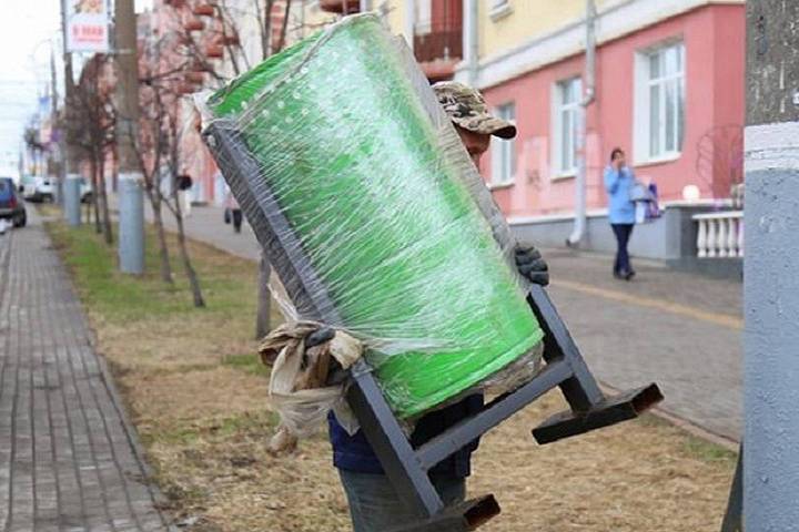 Новые мусорные урны установили в Ижевске