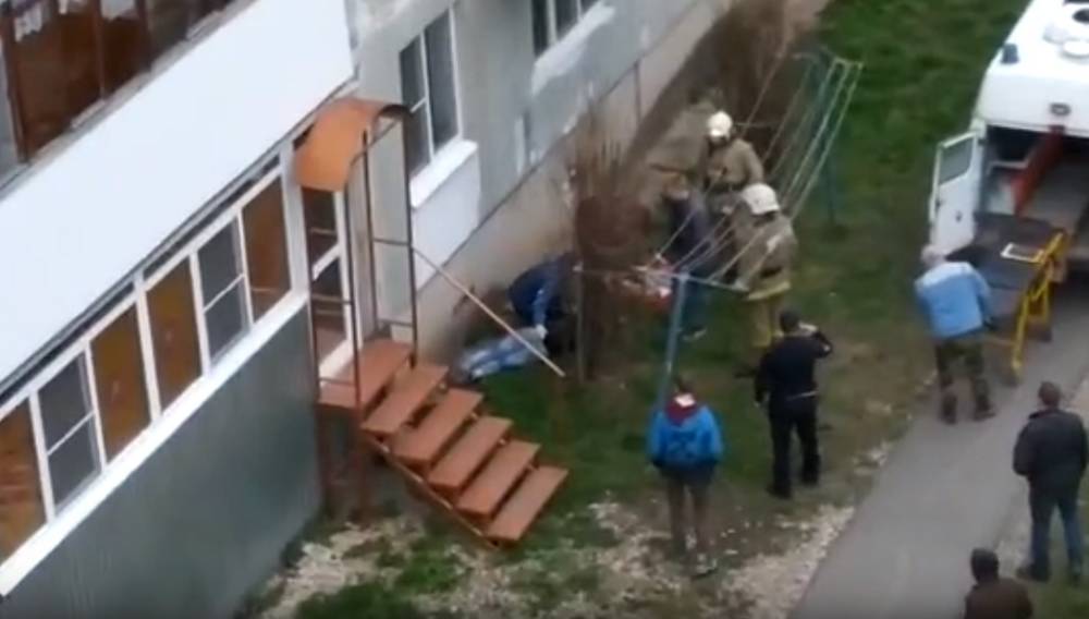 В Ржеве Тверской области женщина упала с четвертого этажа