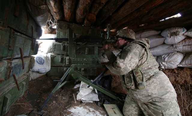 Враг за сутки 12 раз срывал "тишину" на Донбассе, в том числе обстреляв из 120-мм минометов населенный пункт Водяное. Боевых потерь нет, - штаб ОС