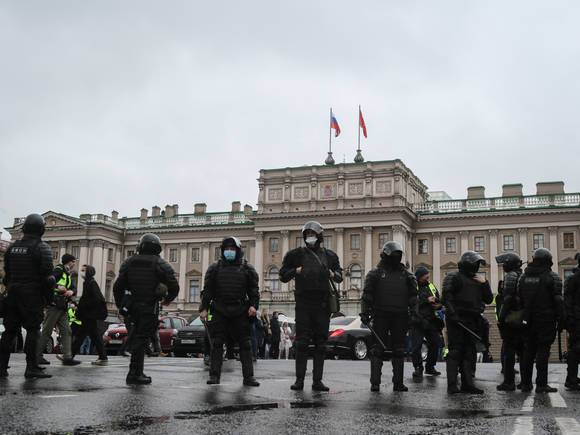 «ОВД-Инфо»: Около 2 тысяч человек в России задержали из-за акции протеста 21 апреля