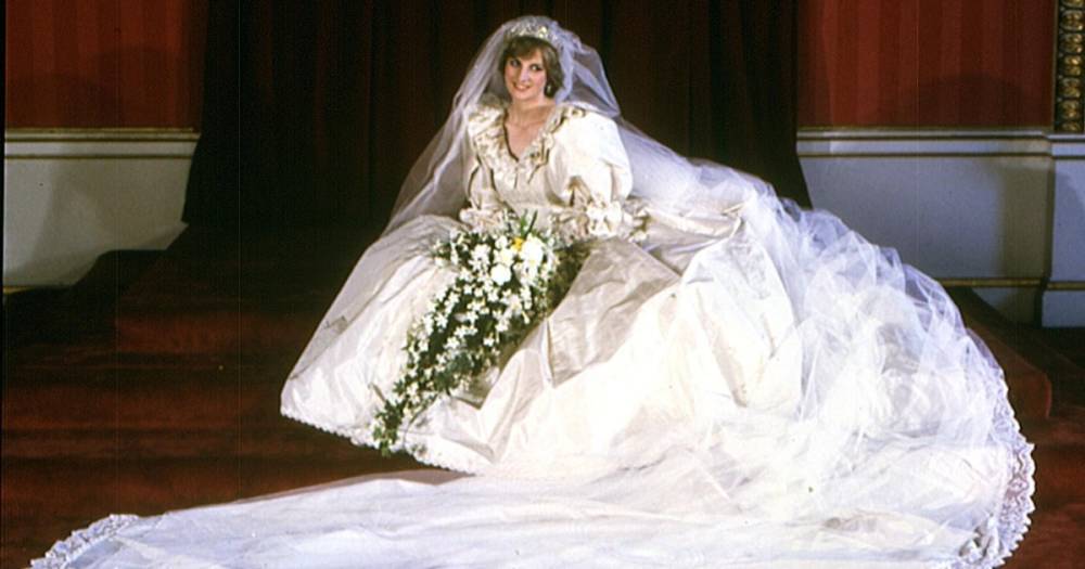 Свадебное платье принцессы Дианы покажут публике впервые за 25 лет (видео)