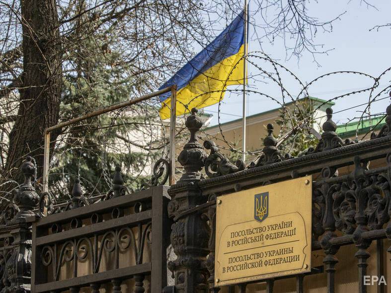 Россия выдворяет сотрудника украинского посольства