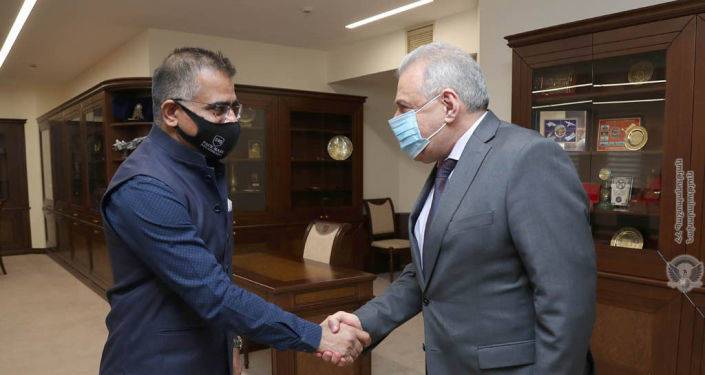 Вагаршак Арутюнян обсудил с послом Индии ситуацию по Карабаху и ряд других вопросов