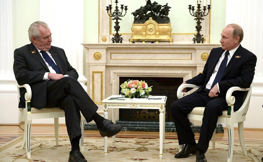 В Сенате Чехии заговорили о госизмене президента Земана в пользу России