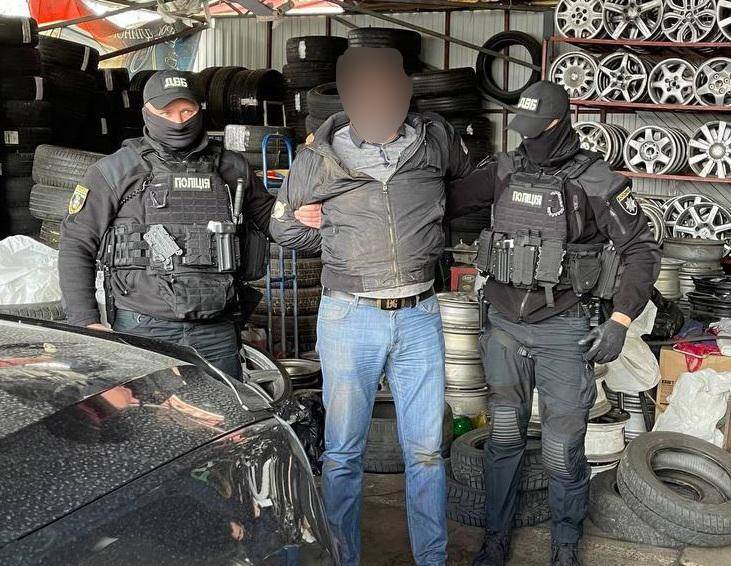 В Киеве офицер полиции обложил "данью" предпринимателей
