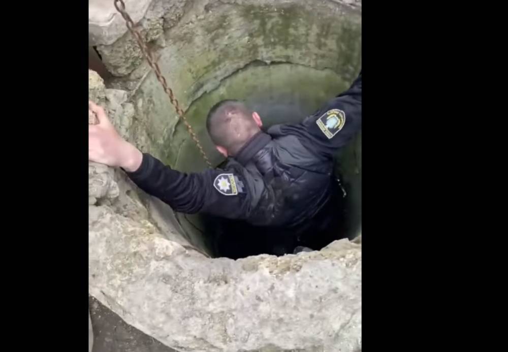 Пенсионера нашли в колодце на Херсонщине: на место прибыла полиция и спасатели, кадры ЧП