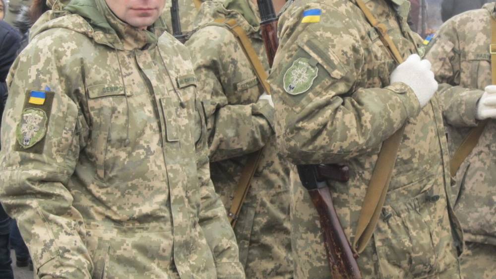 Украинский военный погиб в результате подрыва машины в Донбассе