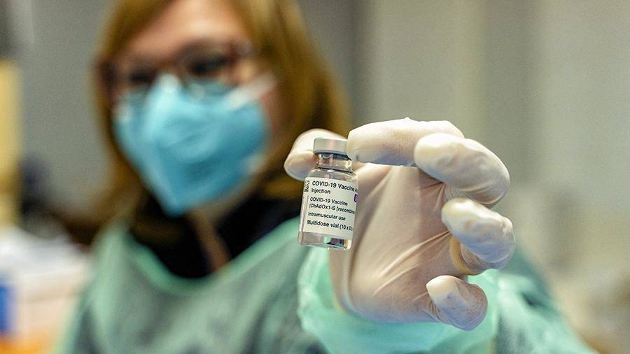 Более тысячи украинцев пострадали из-за вакцины AstraZeneca