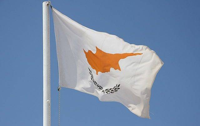 На Кипре заявили о незаконности выдачи тысяч "золотых паспортов"