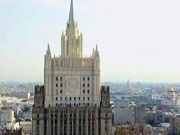Москва высылает дипломатов посольств Латвии, Литвы и Эстонии