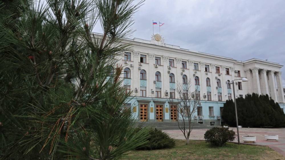 Руководитель Госкомрегистра Крыма уволилась после трех недель работы