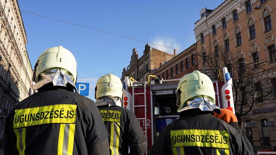 Граждане России не пострадали при пожаре в хостеле в Риге