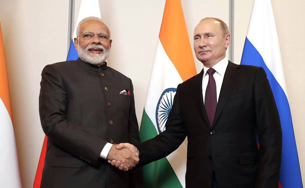 Премьер Индии поблагодарил Путина за гумпомощь