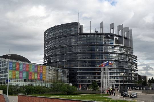 Европарламент внёс отключение России от системы SWIFT в проект резолюции