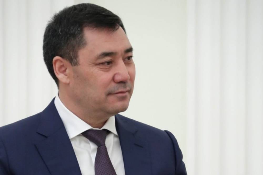 Президент Киргизии назвал таджиков братьями