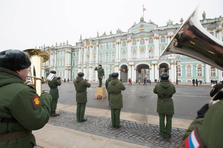 Названы точные даты репетиций парада в Петербурге