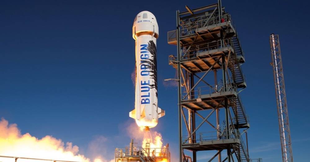 "Пора!": Джефф Безос анонсировал продажу билетов для туристов на космический корабль New Shepard