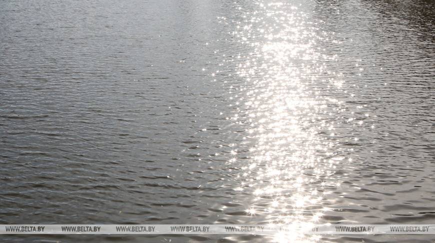 Мужчина утонул в озере возле хутора в Глубокском районе