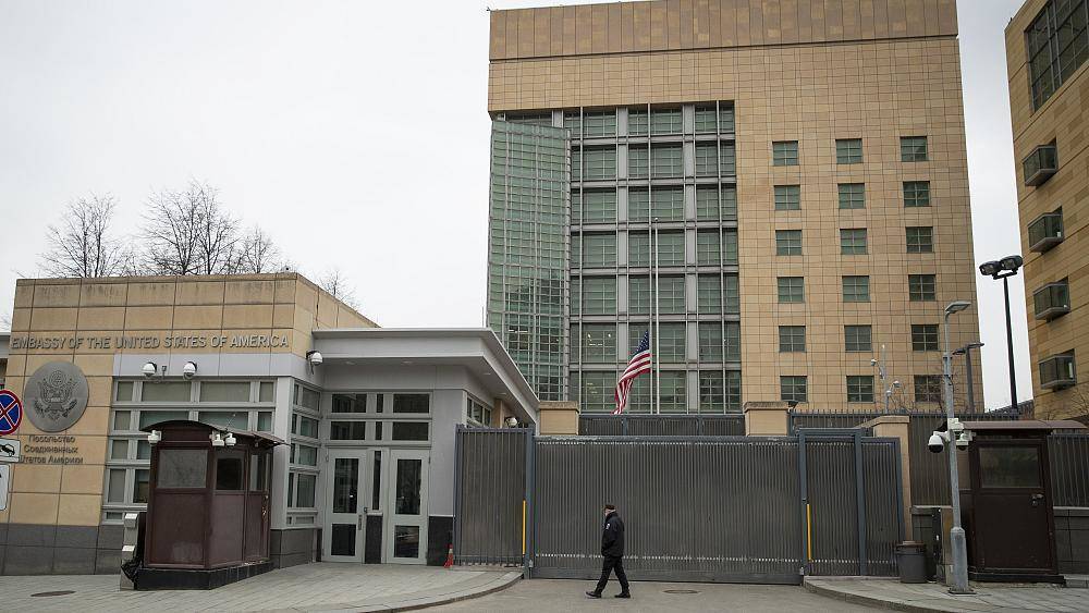 Посольство США в Москве прекратит выдачу виз
