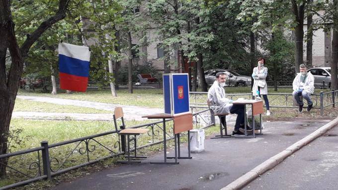 Уполномоченный по правам человека Петербурга рекомендовал ЦИК отказаться от многодневного голосования
