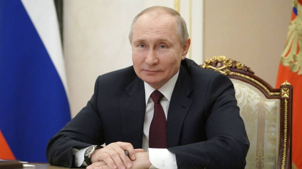 Путин назвал День Победы святым праздником