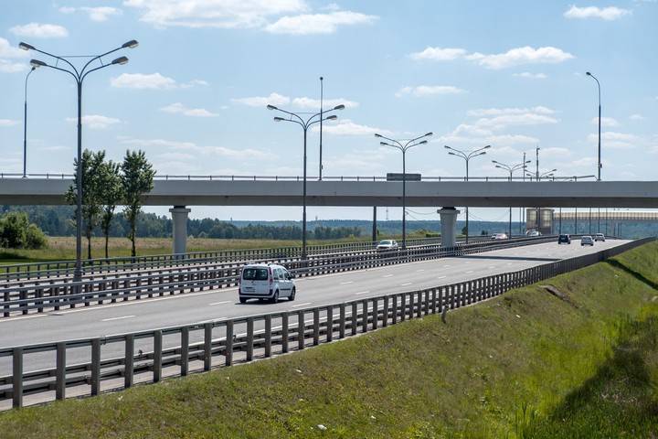 Почти 20 зеленых зон появятся на магистралях Москвы в 2021 году