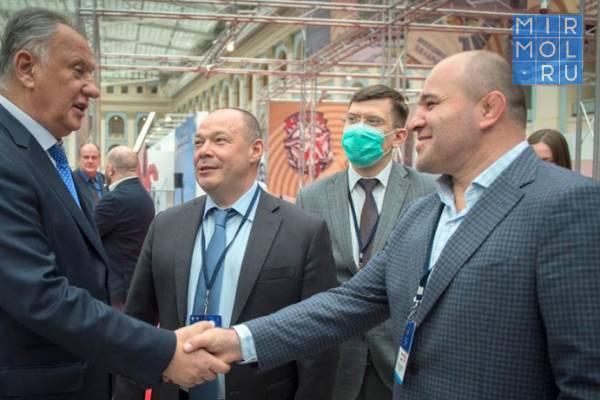 Министр спорта Дагестана посетил выставку SportForumLive в Москве
