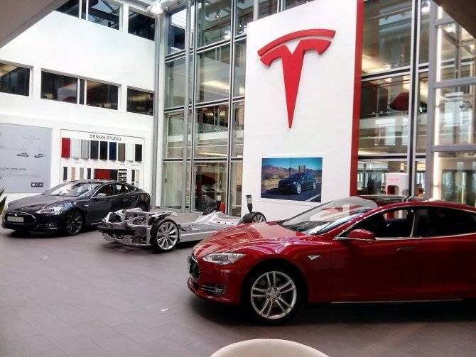 Фирма Tesla продала рекордное число электромобилей