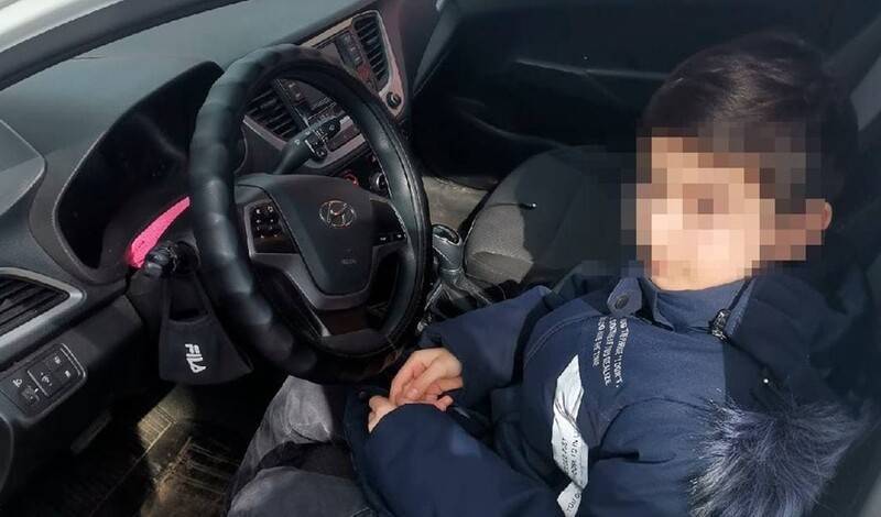 В Санкт-Петербурге ребенок сел за руль иномарки и сбил пешехода