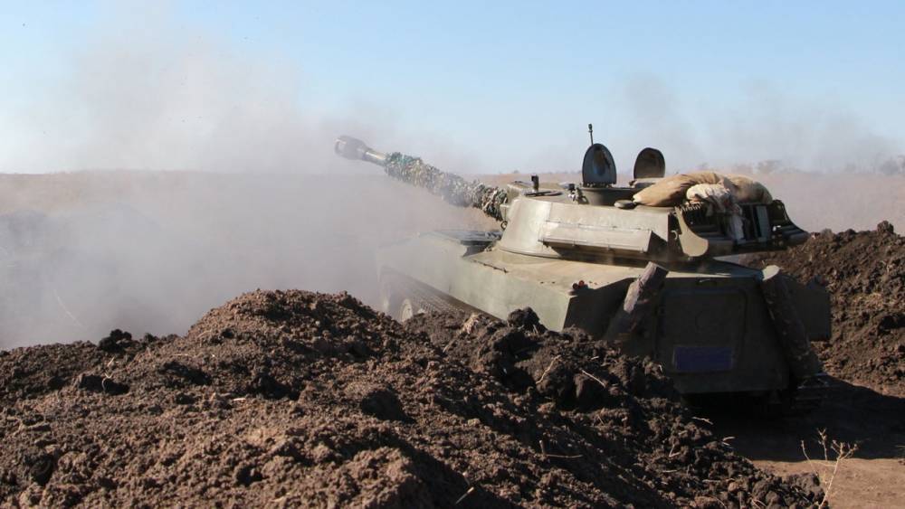 В ЛНР обвинили ВСУ в размещении бронетехники в населенных пунктах в Донбассе