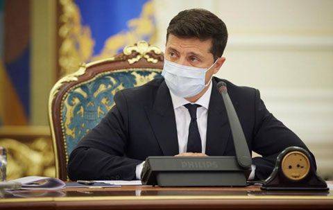 Зеленский подписал указ о вакцинации большинства украинцев до конца года: что предусмотрено