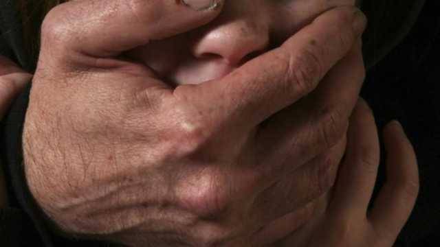 Викладав у інтернет: 74-річний педофіл знімав на відео, як ґвалтує дівчат від 11 до 14 років